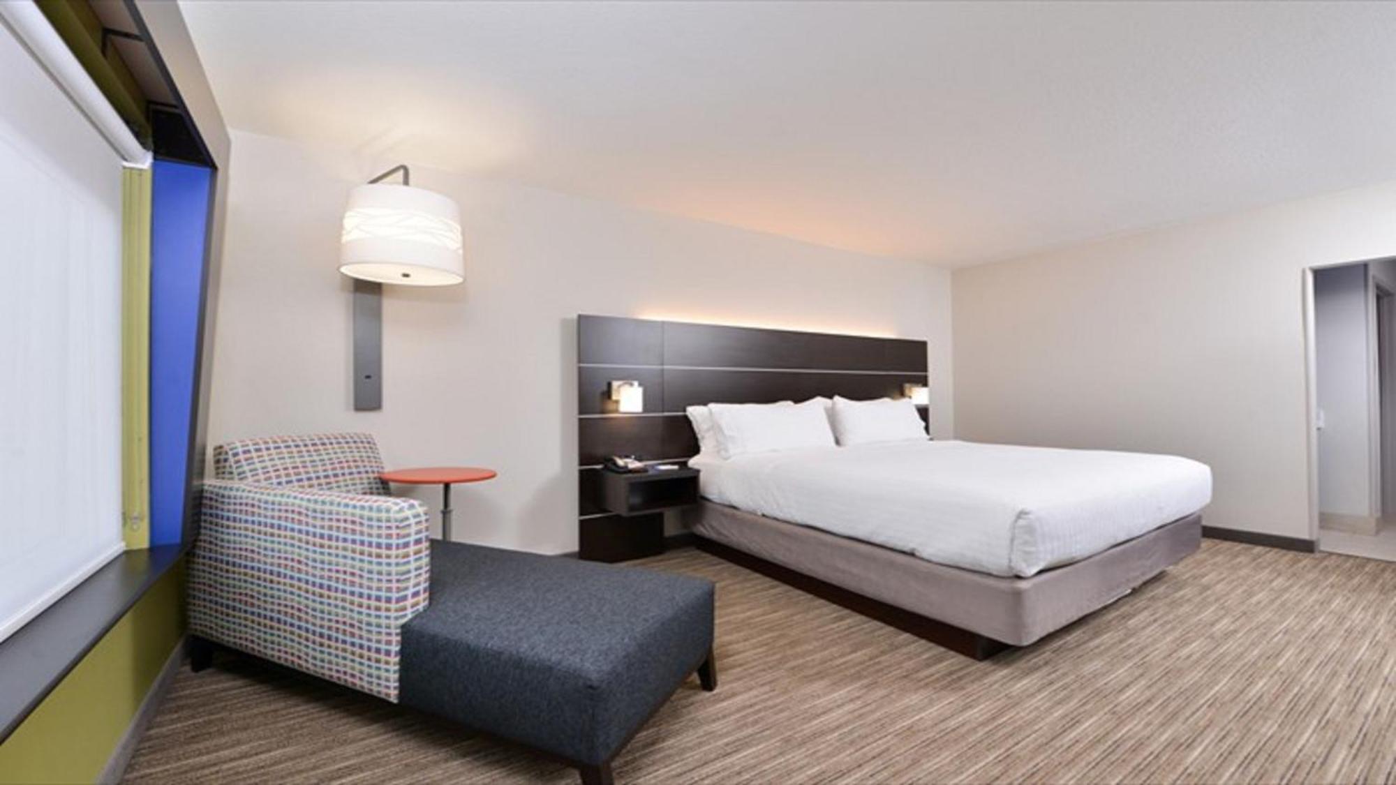 Holiday Inn Express & Suites - Parkersburg East By Ihg Buitenkant foto