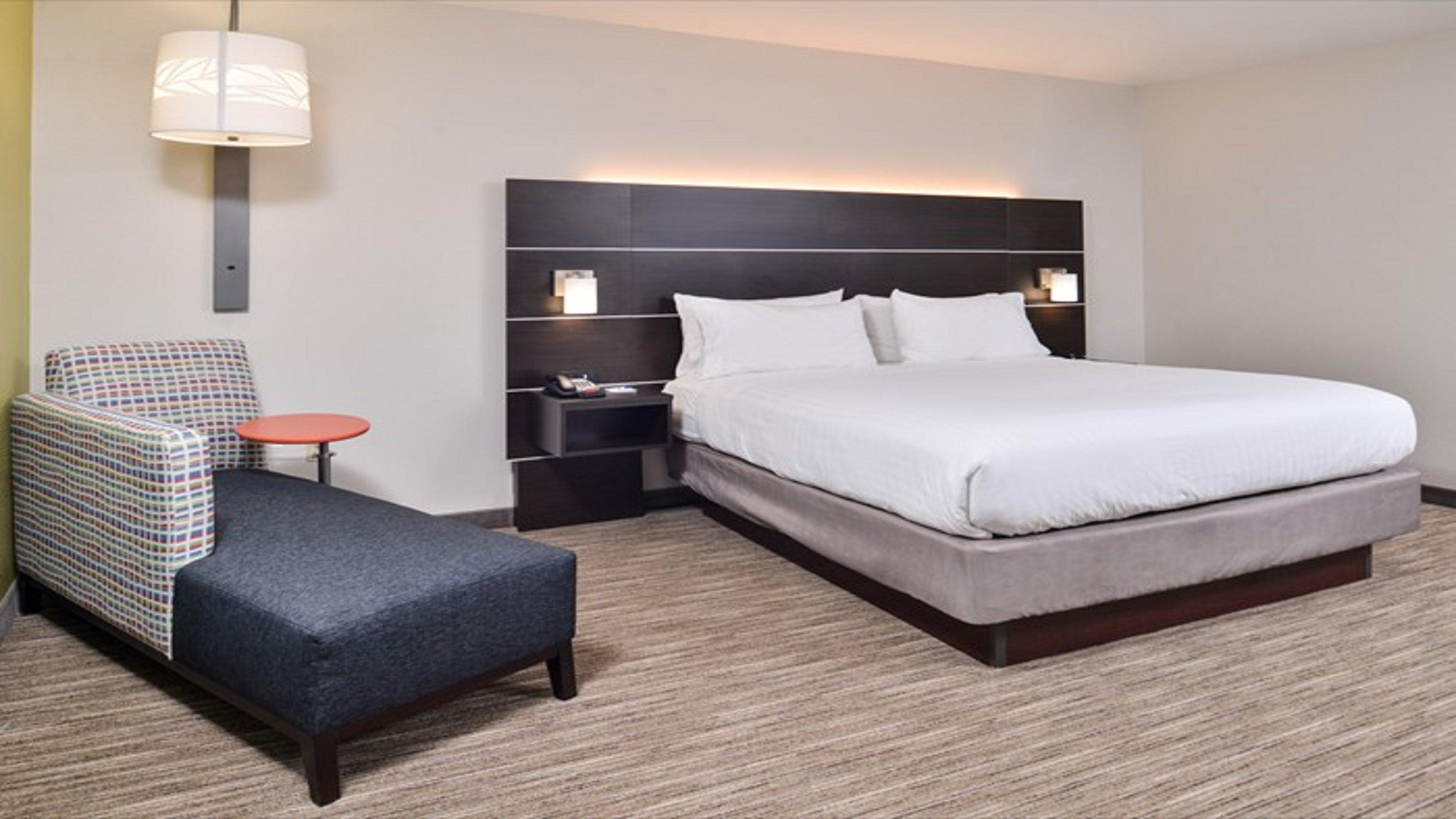 Holiday Inn Express & Suites - Parkersburg East By Ihg Buitenkant foto