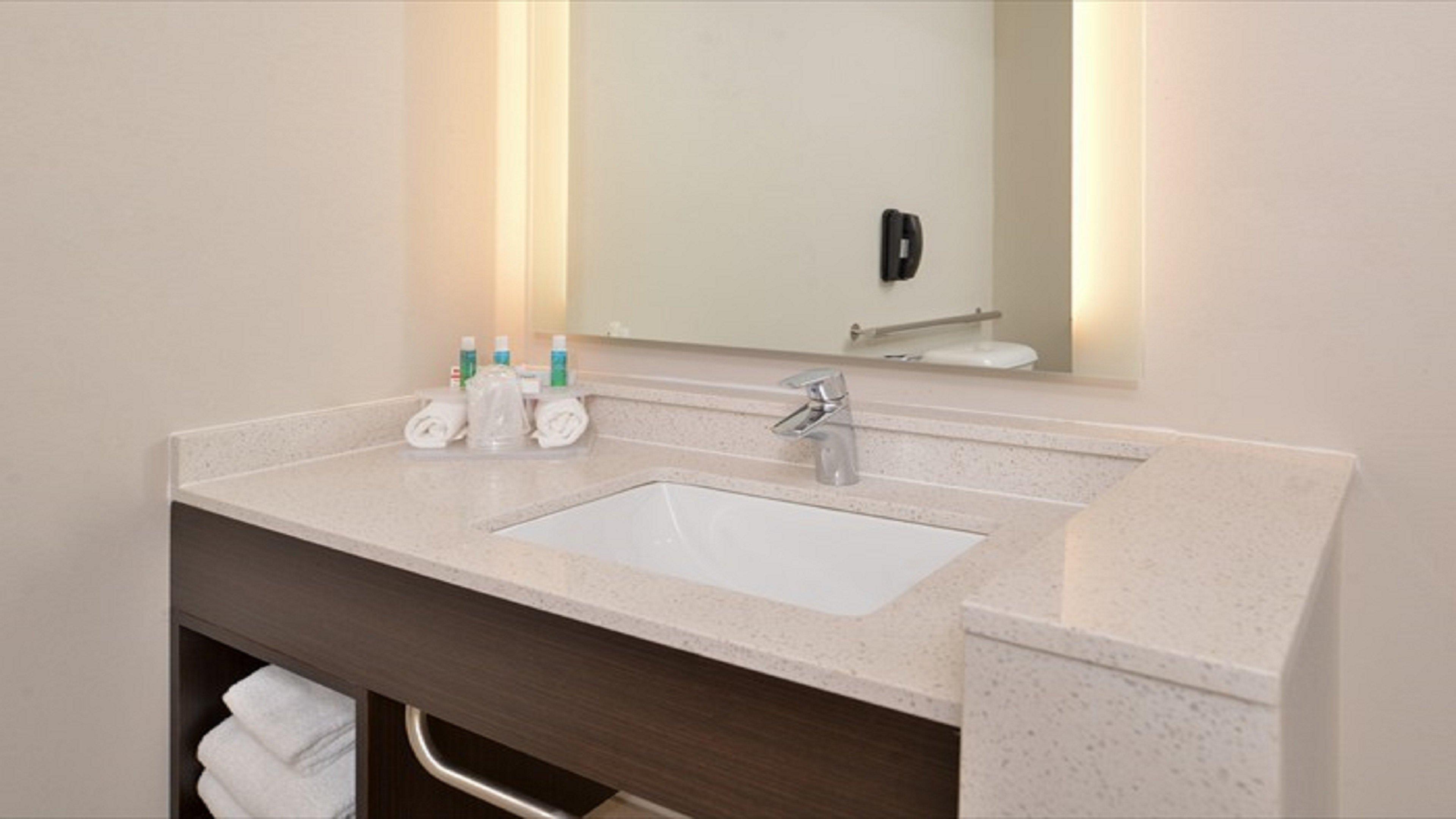 Holiday Inn Express & Suites - Parkersburg East By Ihg Buitenkant foto