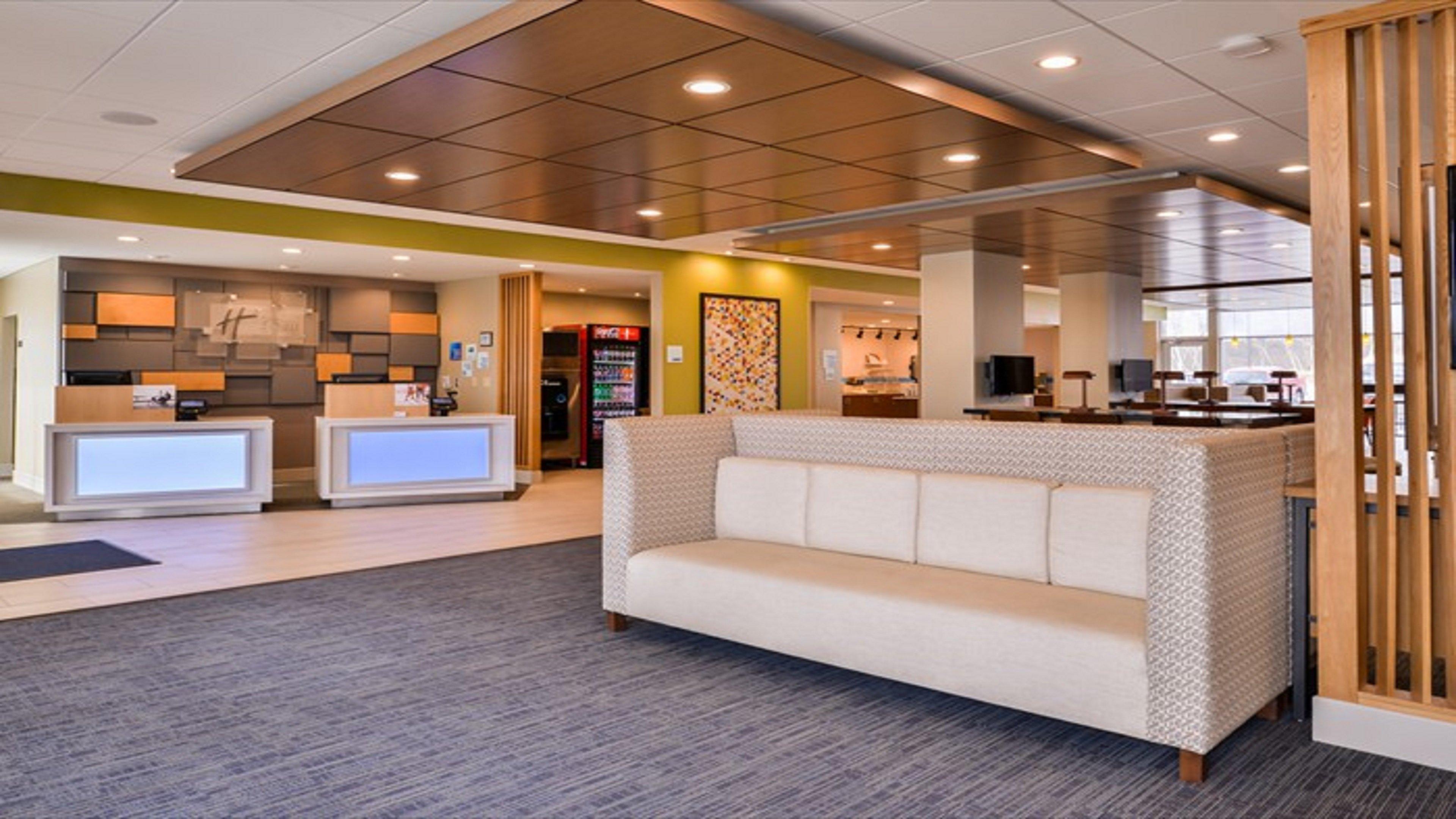 Holiday Inn Express & Suites - Parkersburg East By Ihg Buitenkant foto