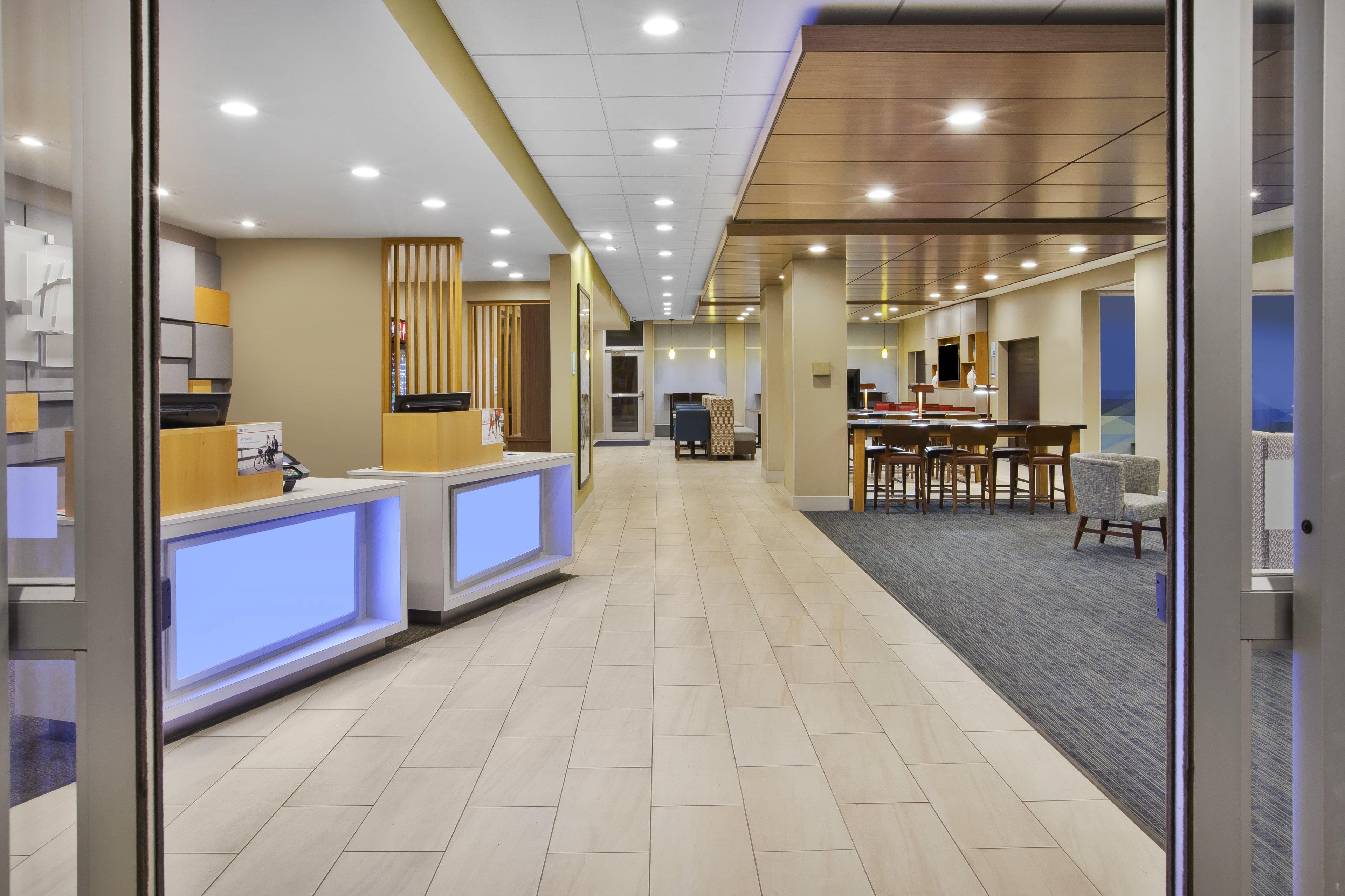 Holiday Inn Express & Suites - Parkersburg East By Ihg Buitenkant foto