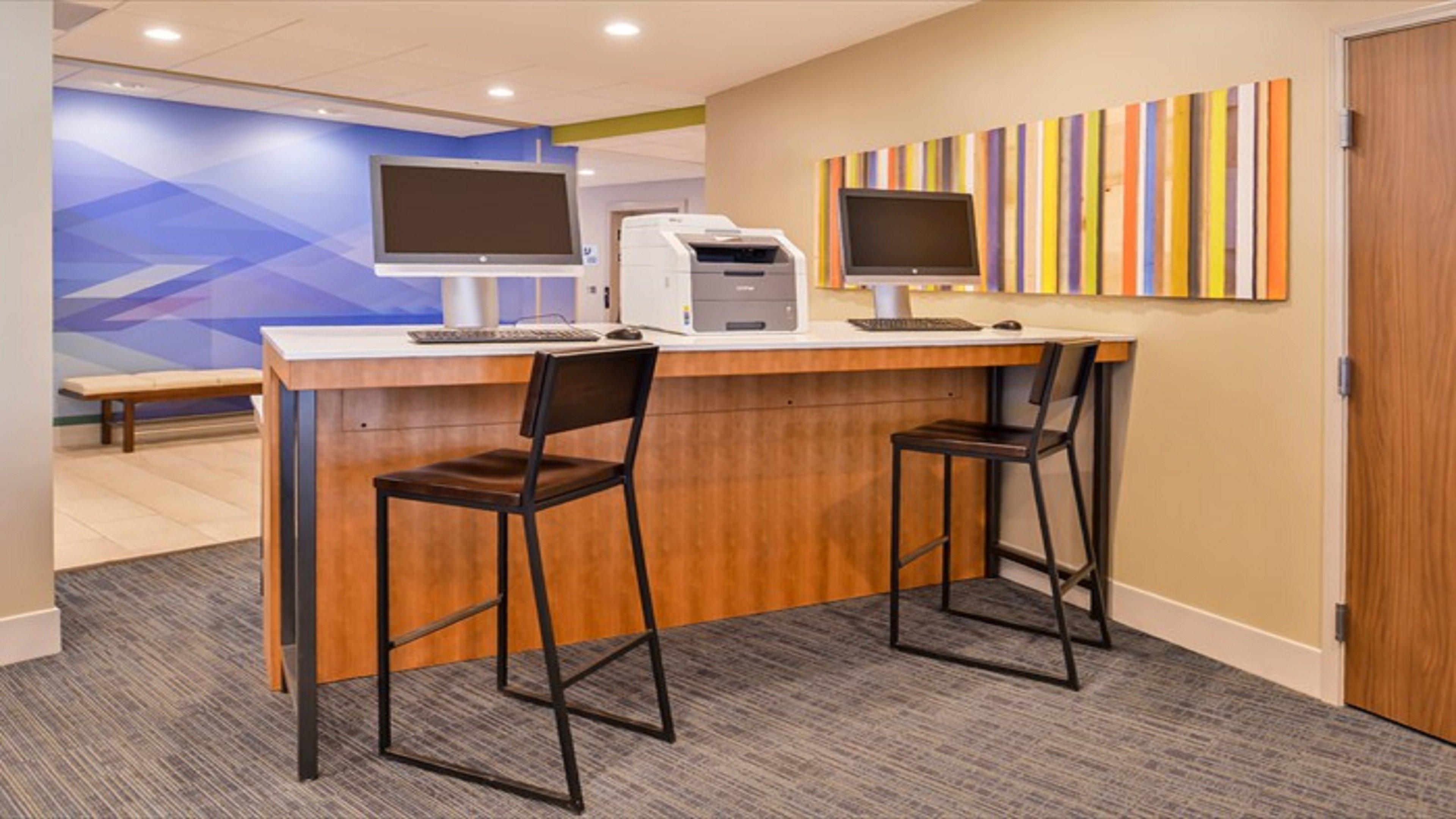 Holiday Inn Express & Suites - Parkersburg East By Ihg Buitenkant foto
