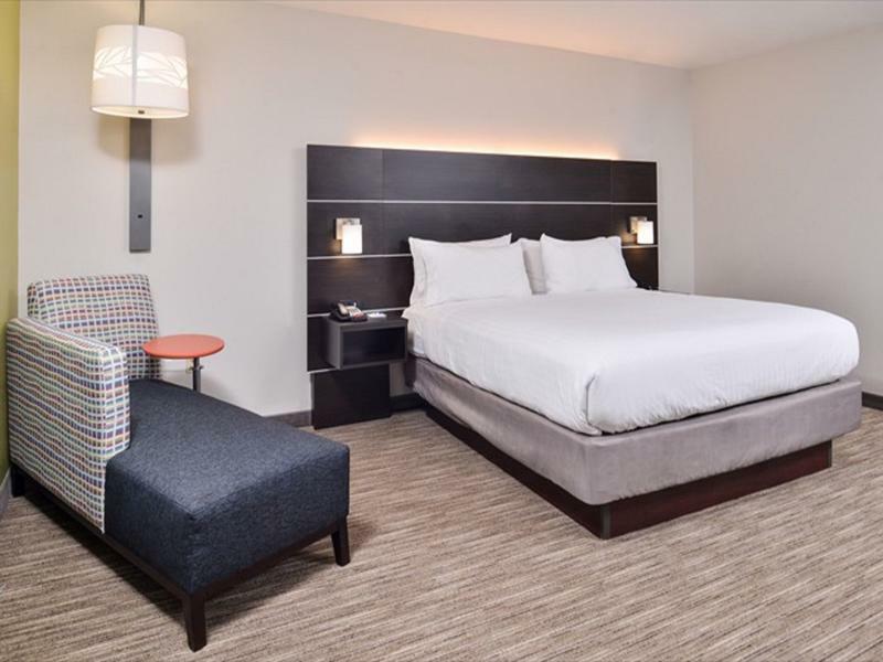 Holiday Inn Express & Suites - Parkersburg East By Ihg Buitenkant foto