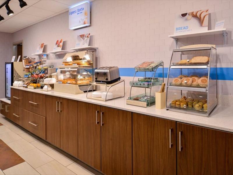 Holiday Inn Express & Suites - Parkersburg East By Ihg Buitenkant foto